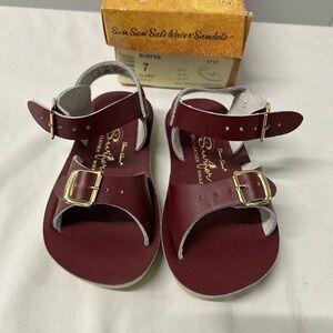 Saltwater surfer Claret Childs Sandals size 7